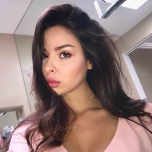 Meet your Posher, Daniela